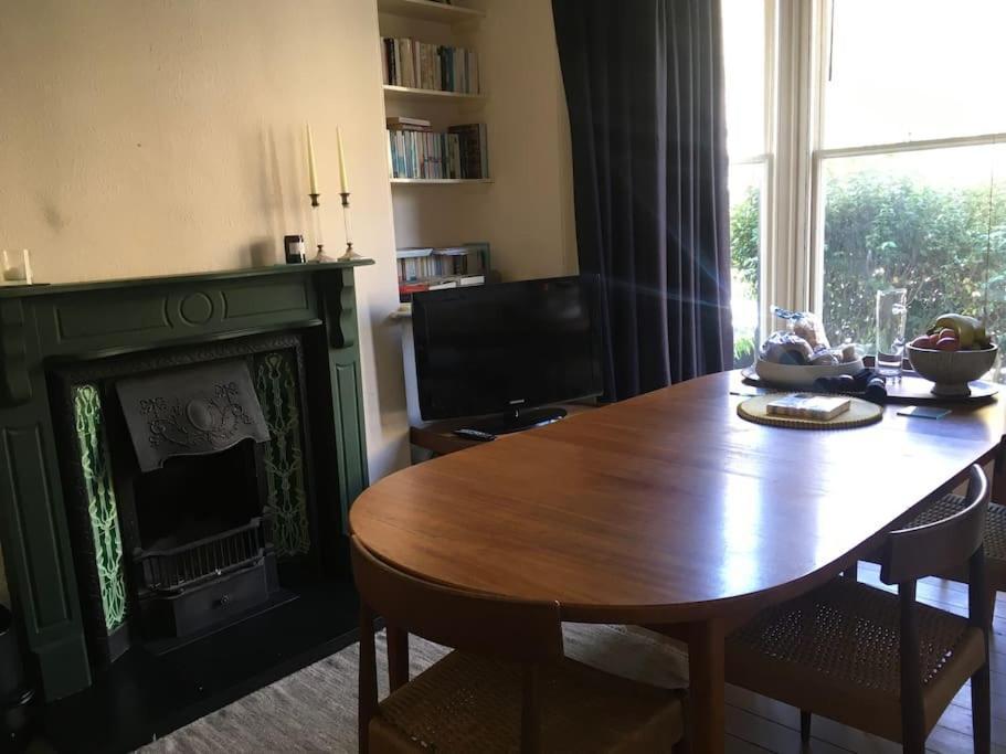 Stylish Two Large Double Bedroom House In Central Harrogate With On Street Parking Exterior photo